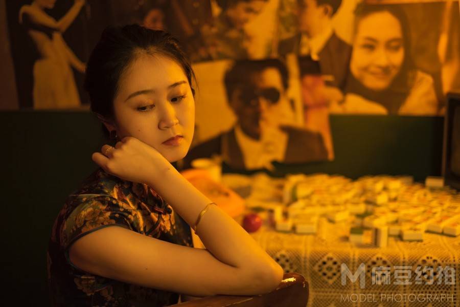 情绪模特