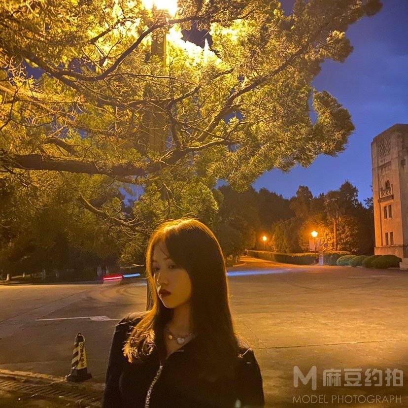 夜景模特