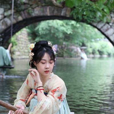 汉服模特