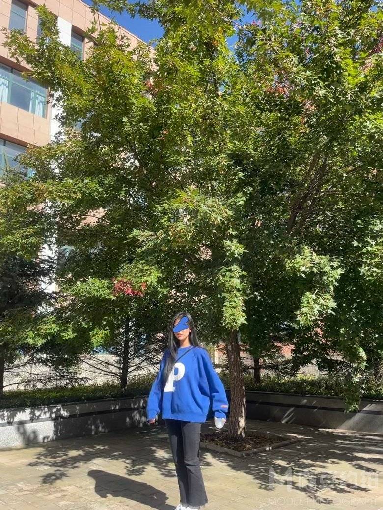 校园模特