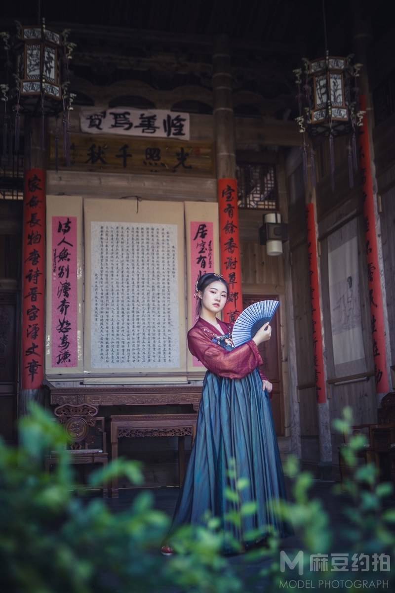汉服模特
