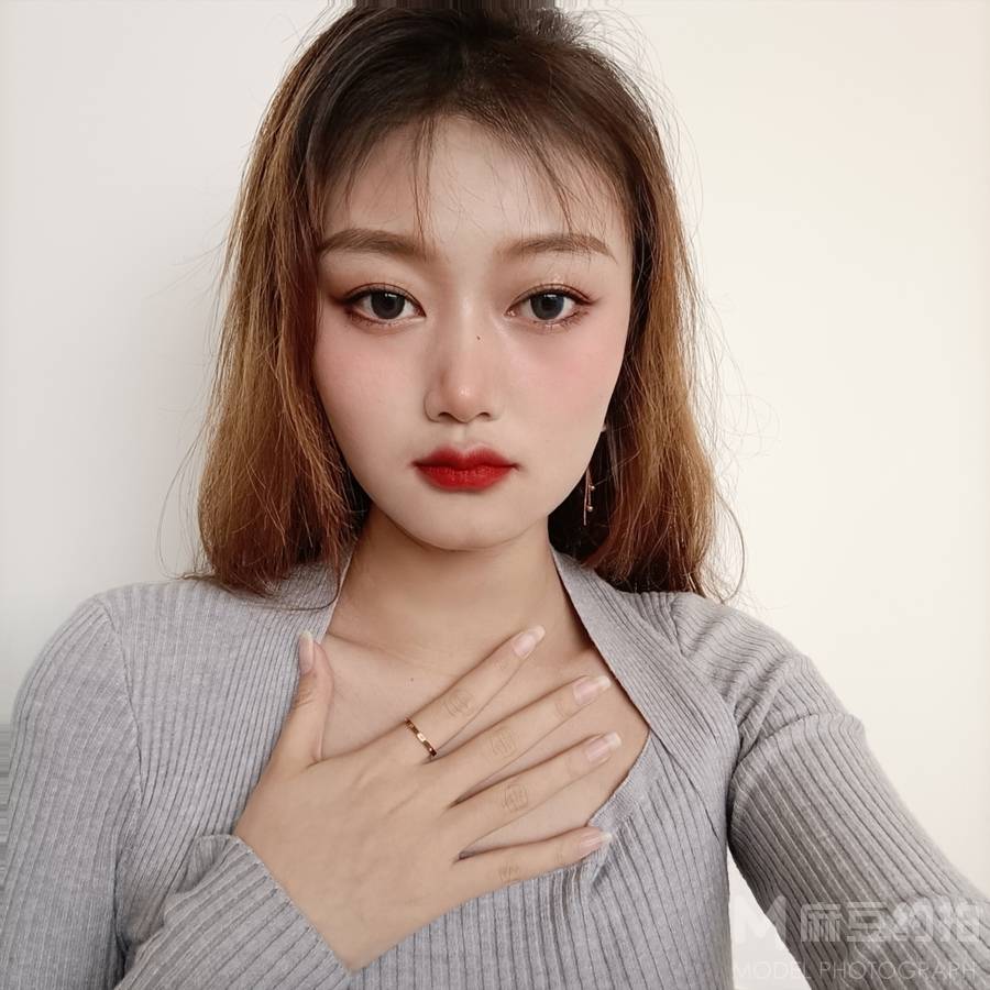妆容模特