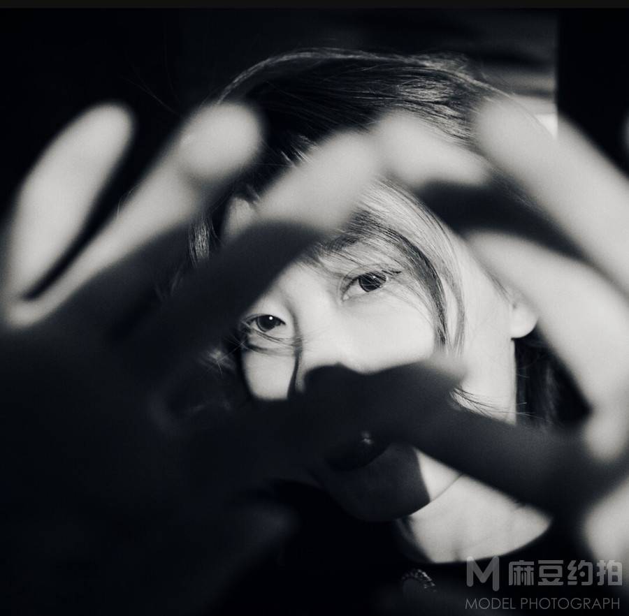黑白模特