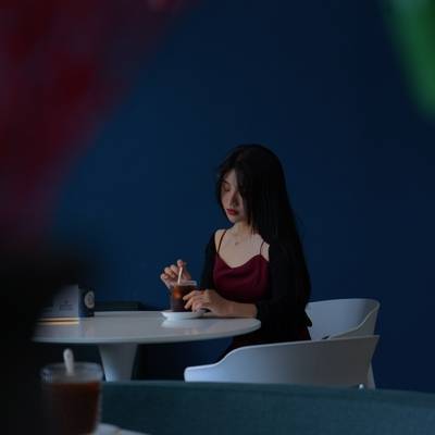 情绪模特