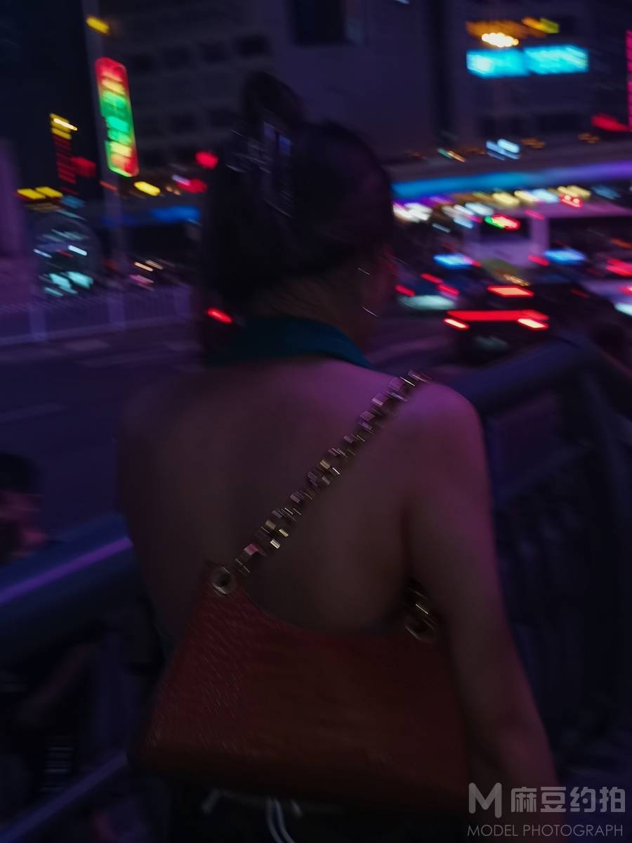 夜景模特