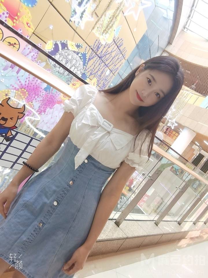 清新模特