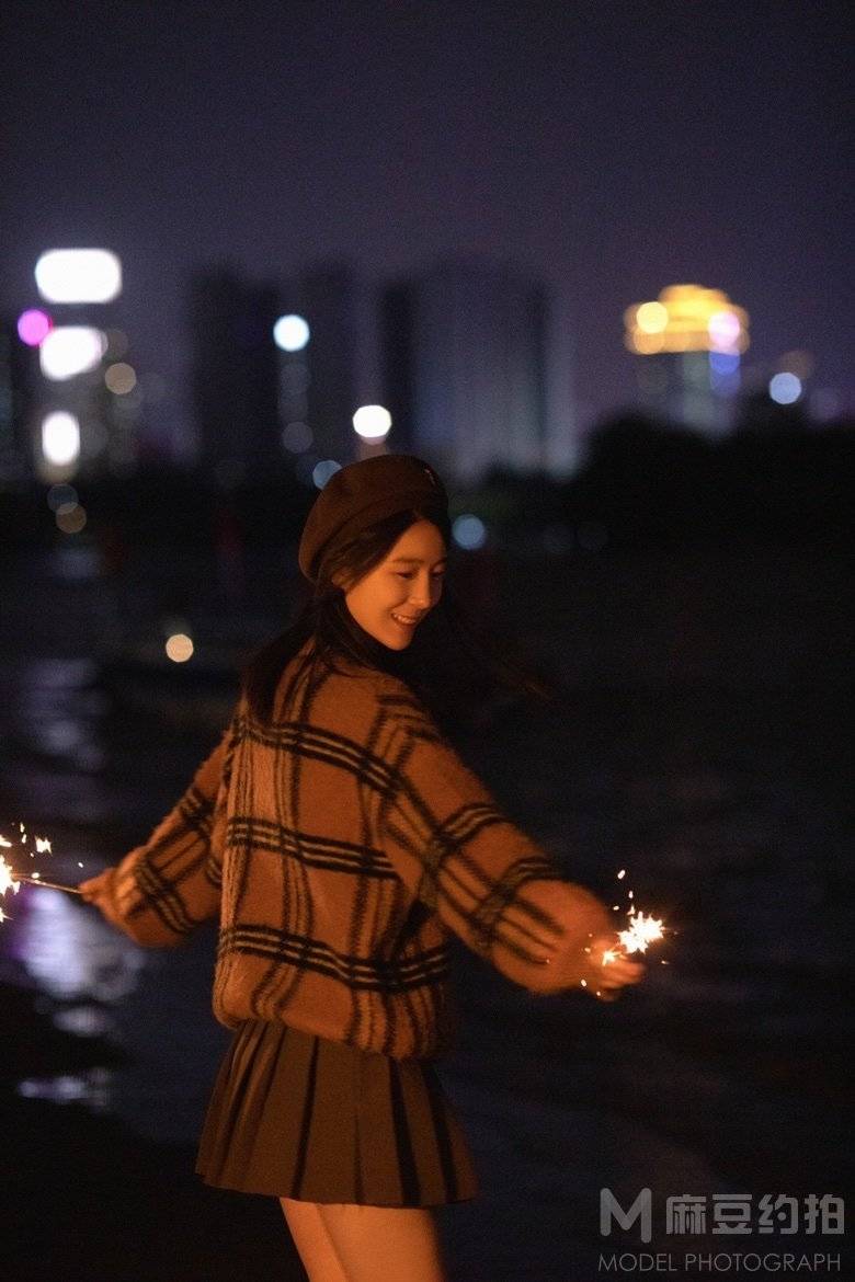 夜景模特