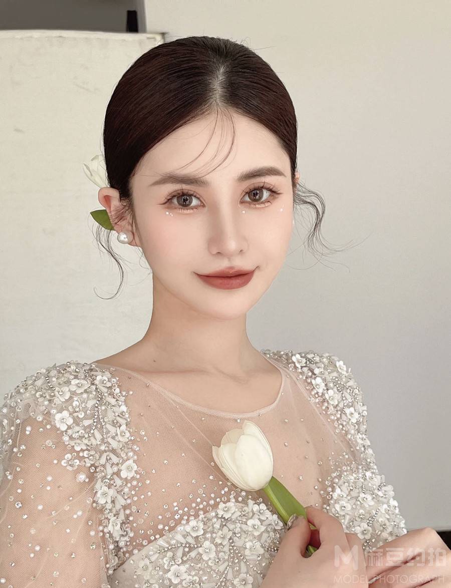 妆容模特