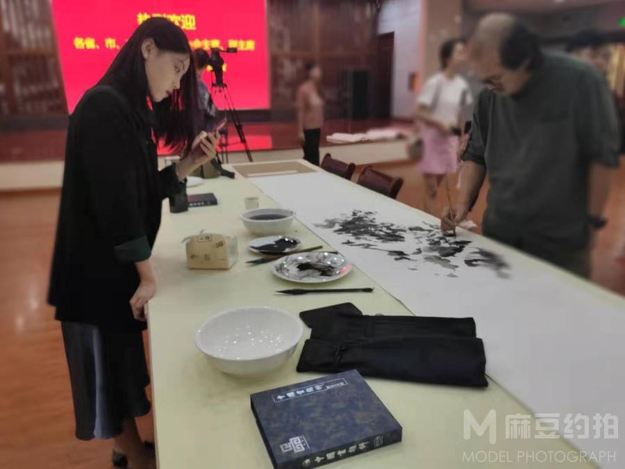 校园模特