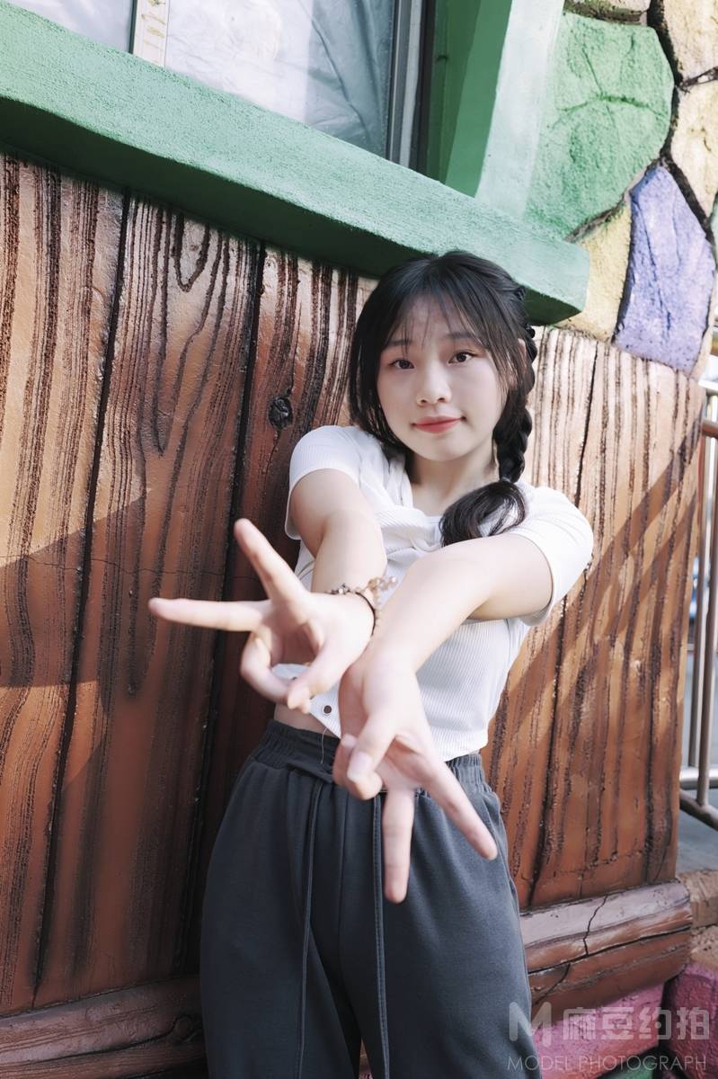 清新模特