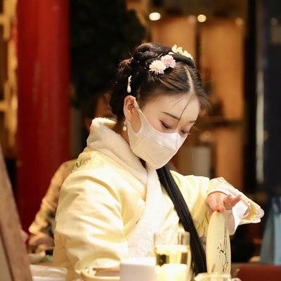 汉服模特
