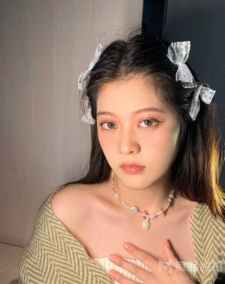 妆容模特