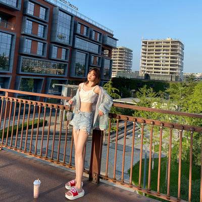 黑白模特
