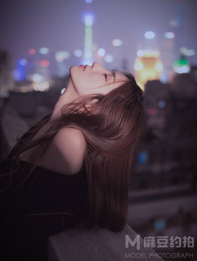 夜景模特