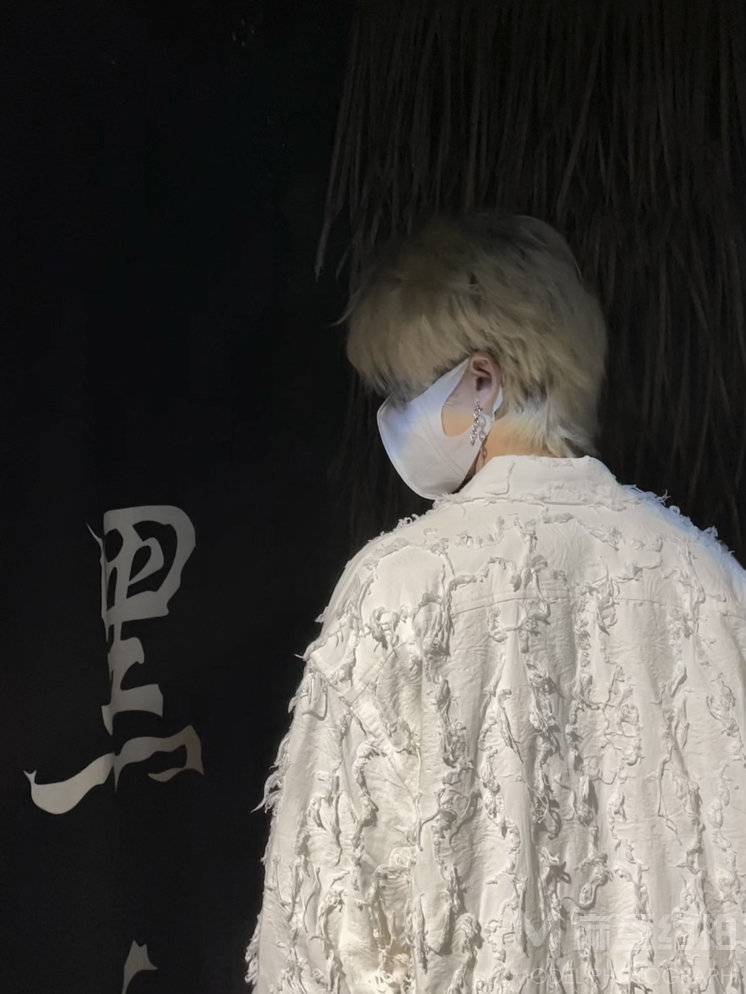 黑白模特