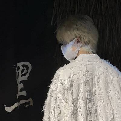 黑白模特