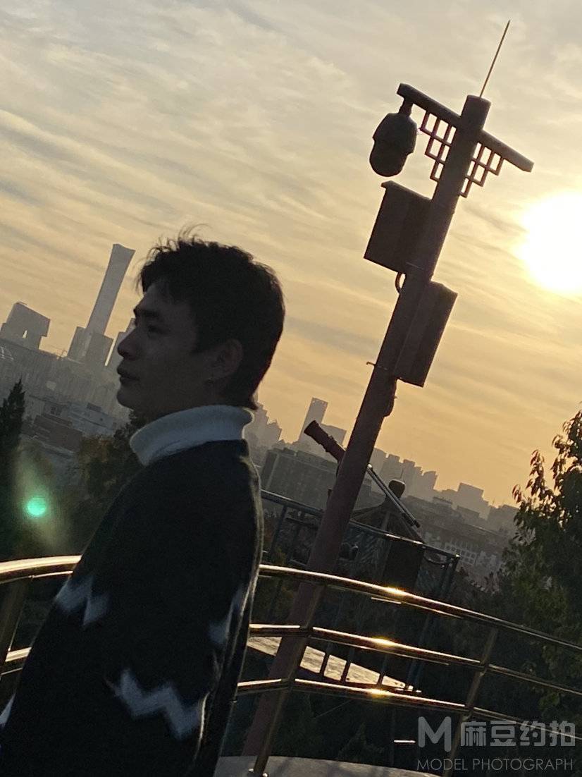 黑白模特