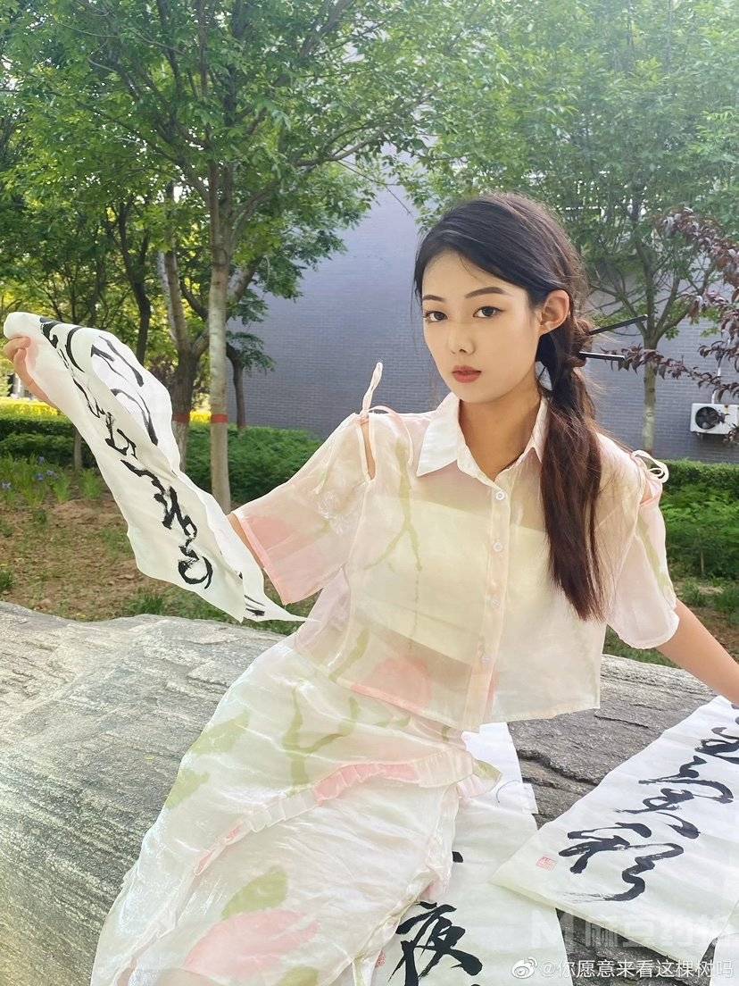 妆容模特