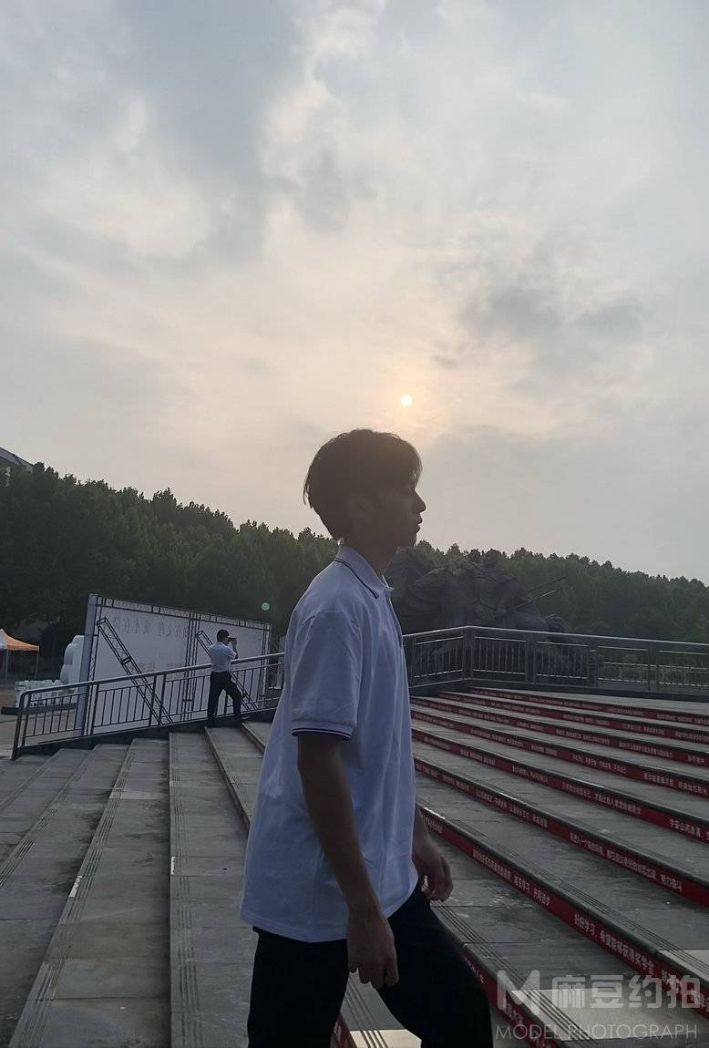 校园模特