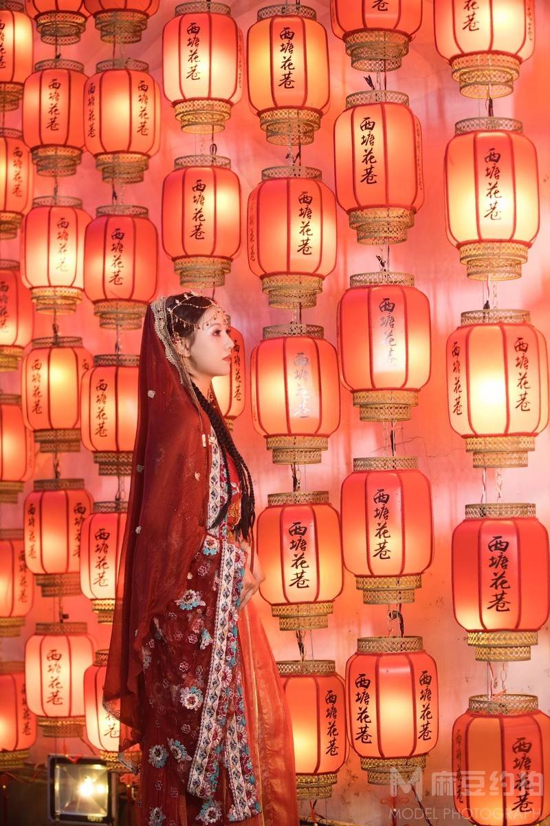 汉服模特