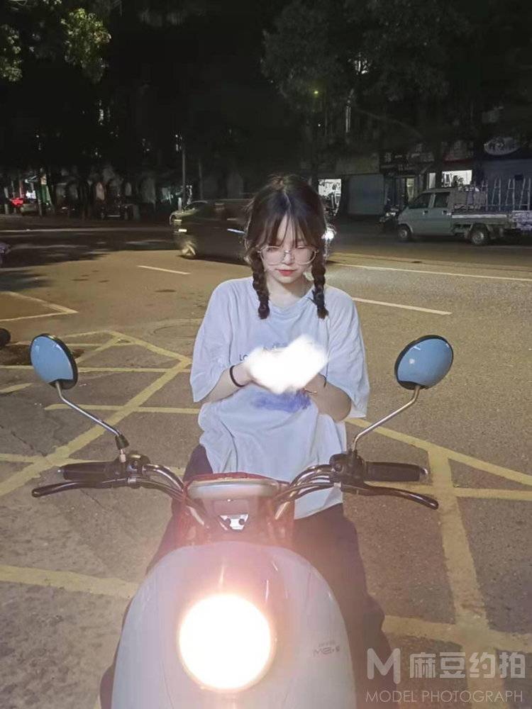 校园模特