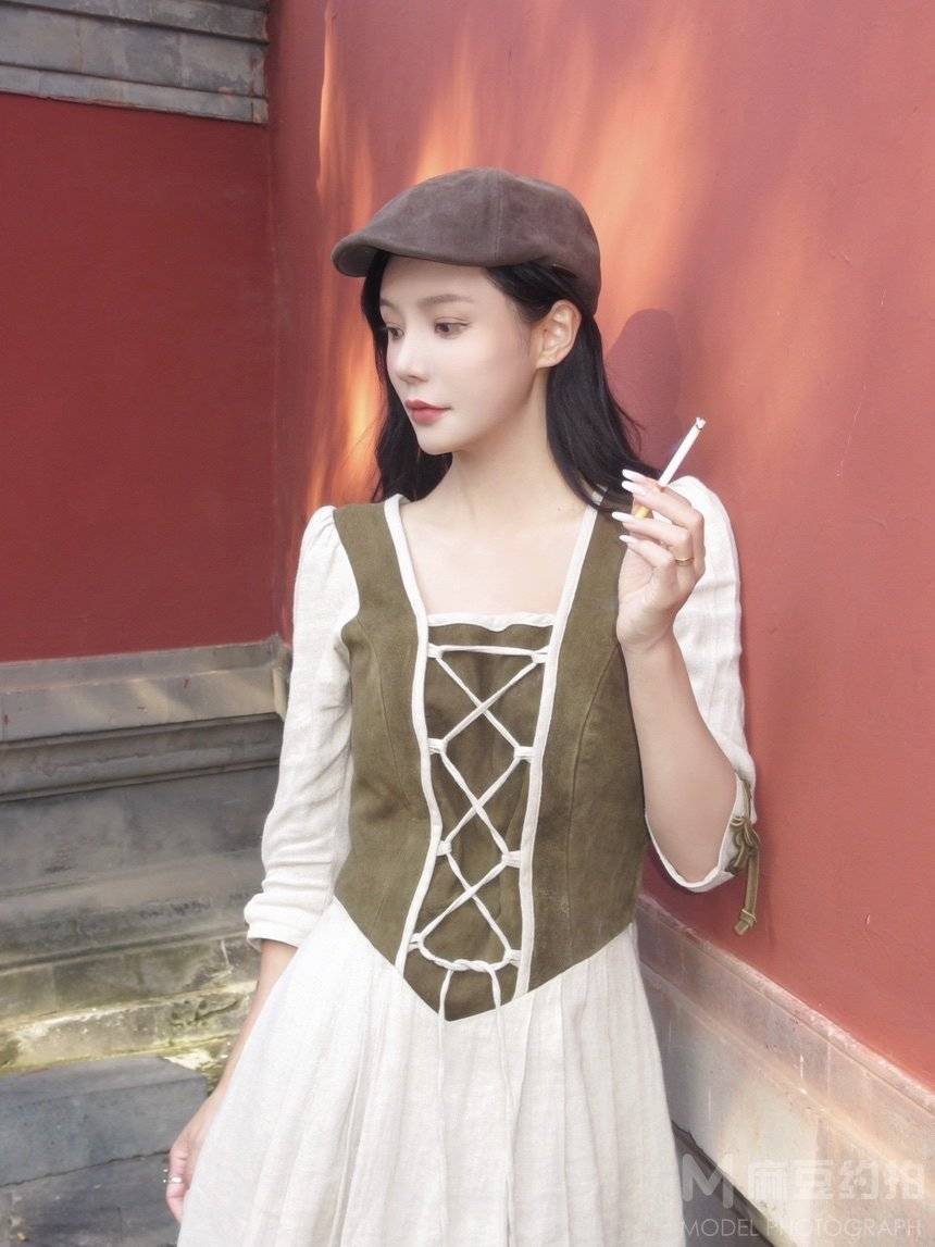 宝丽来模特