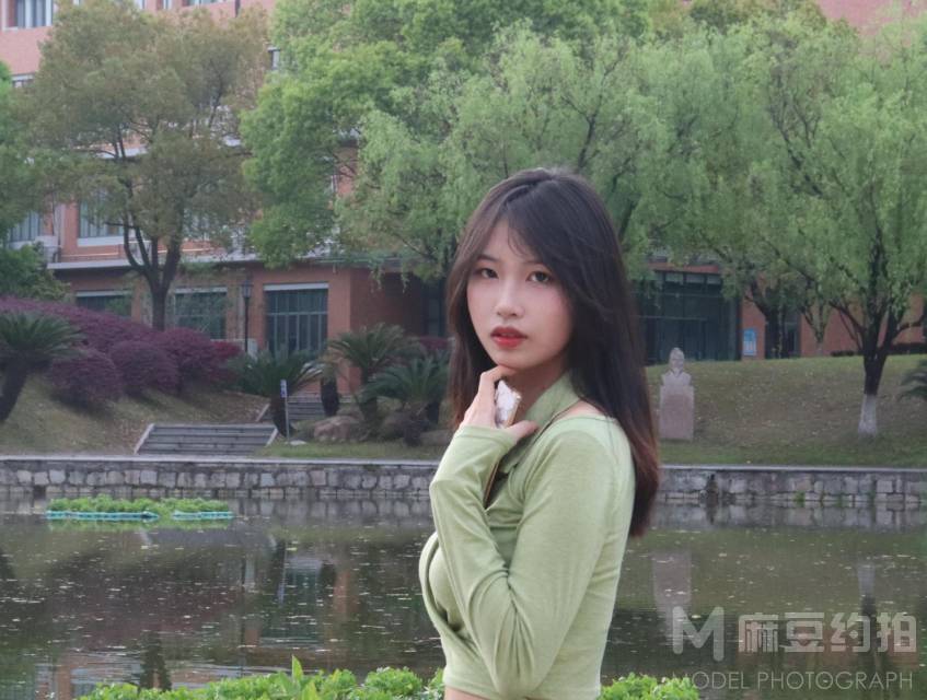 校园模特