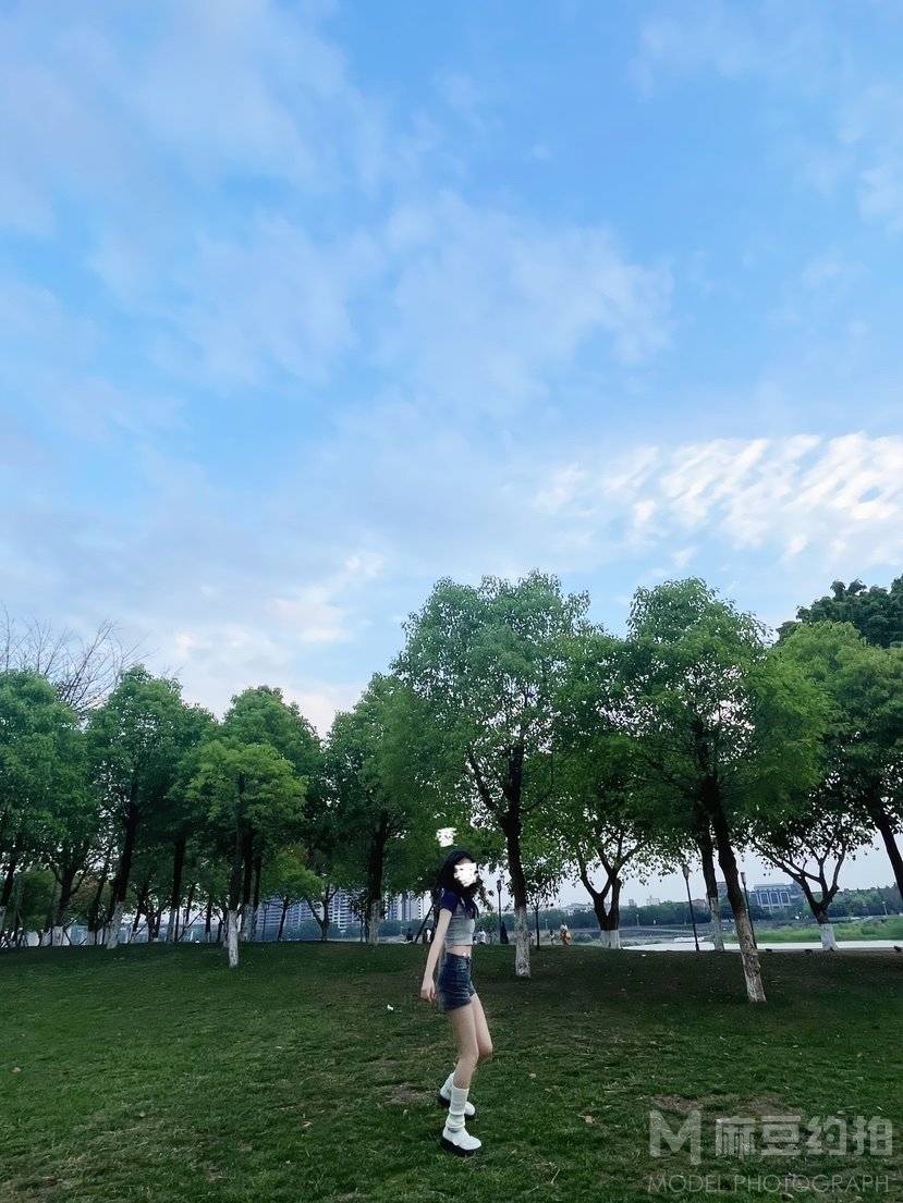 清新模特