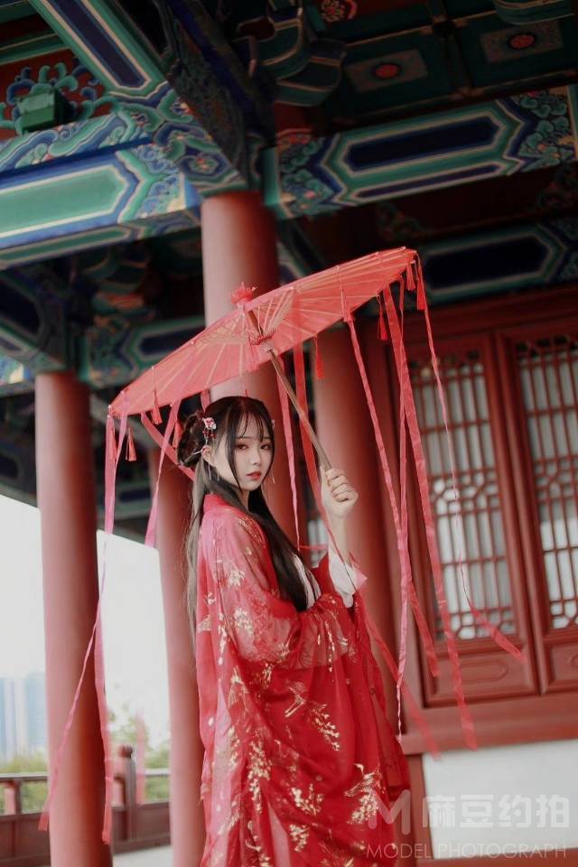 汉服模特