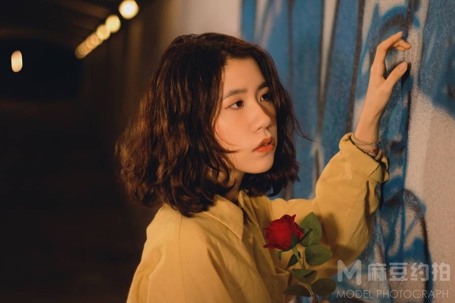 情绪模特