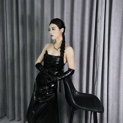 黑白模特
