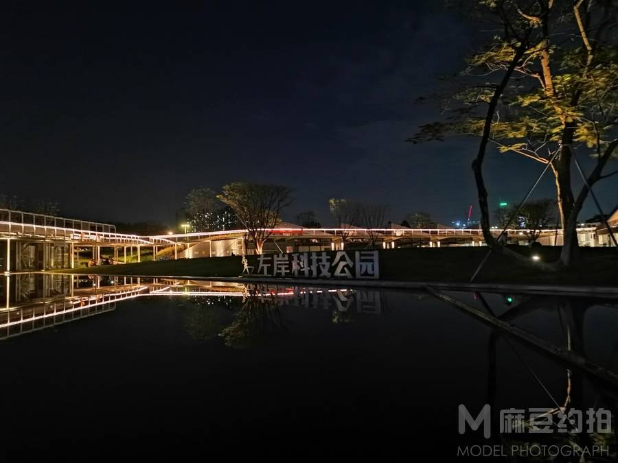 夜景模特
