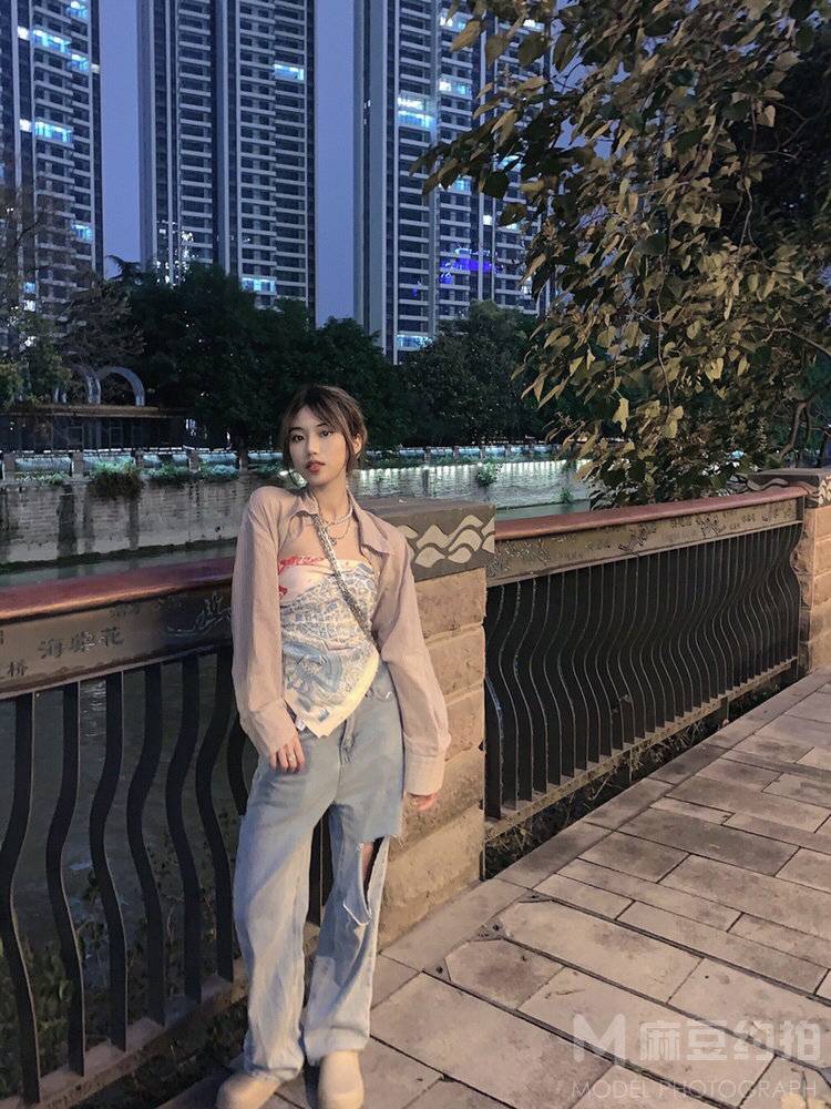 妆容模特