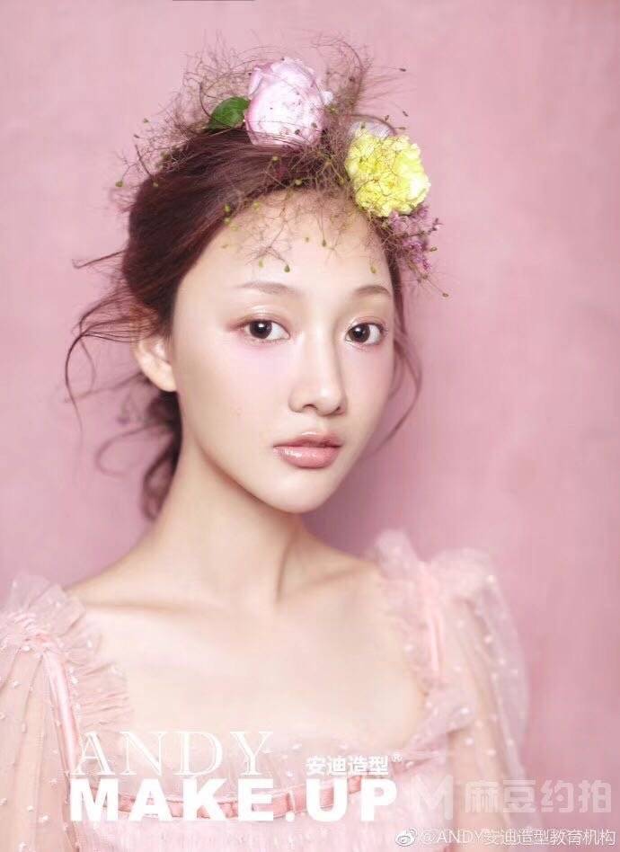 妆容模特
