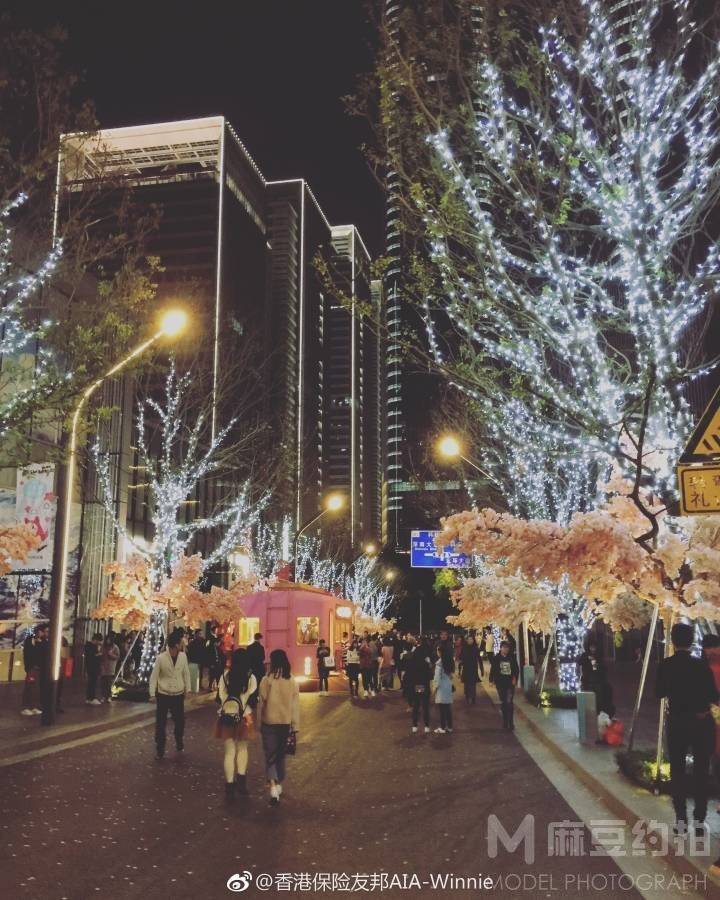夜景模特
