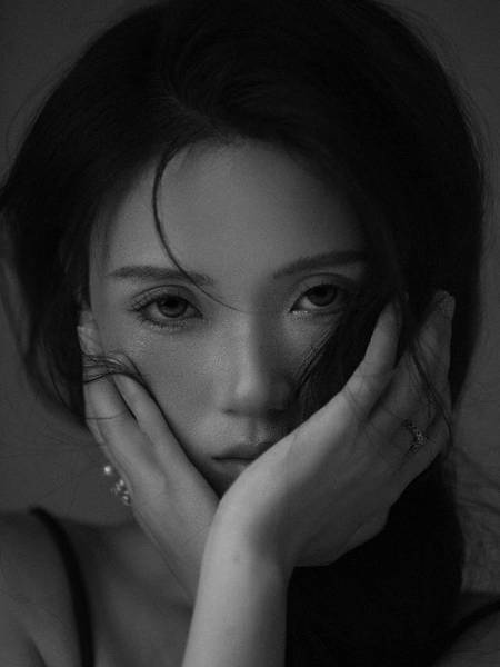 黑白模特