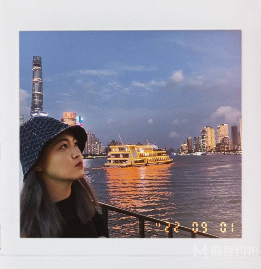夜景模特