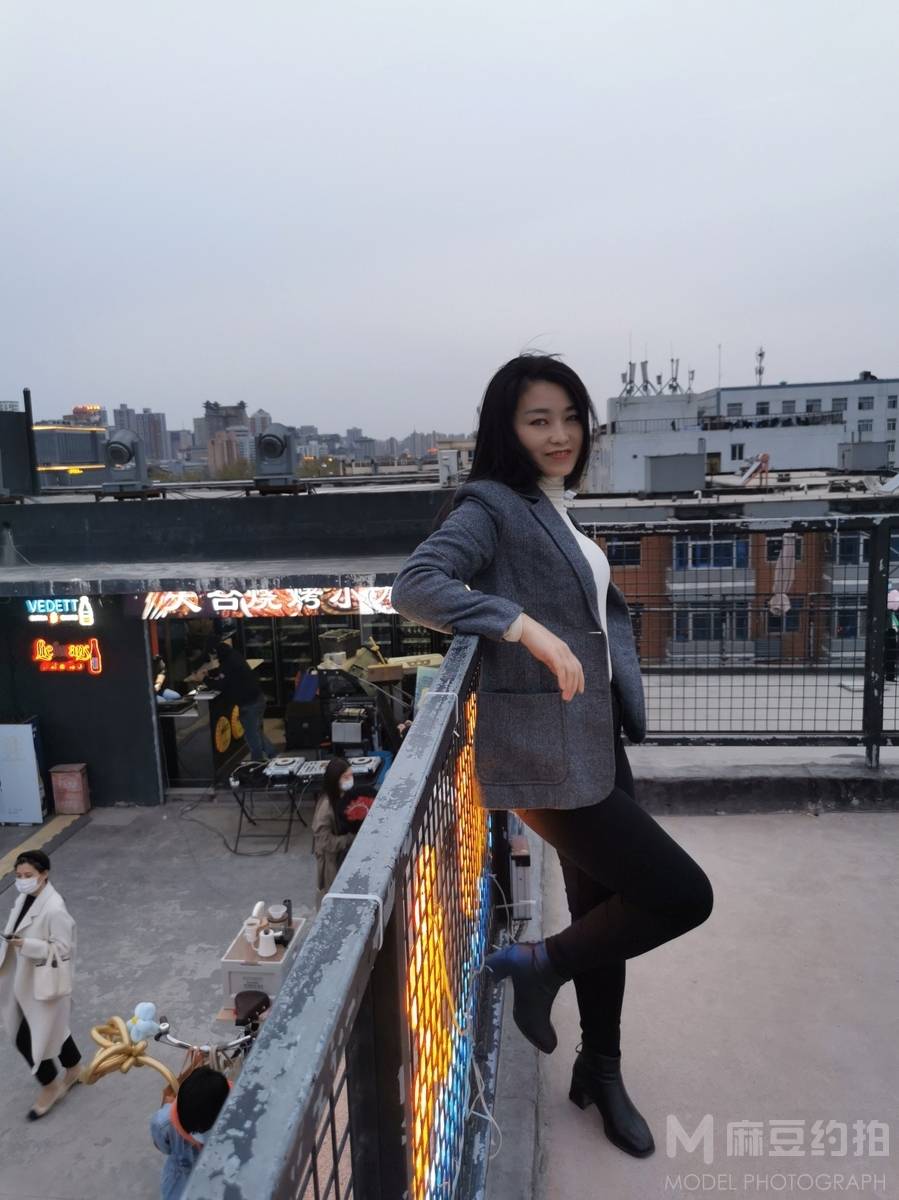 黑白模特