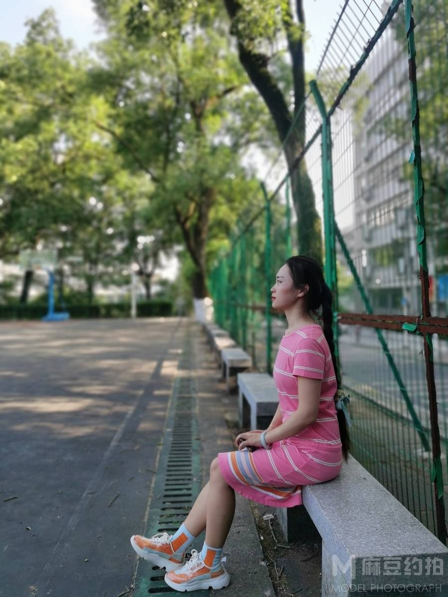 校园模特
