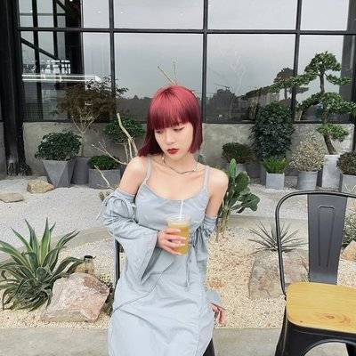 宝丽来模特