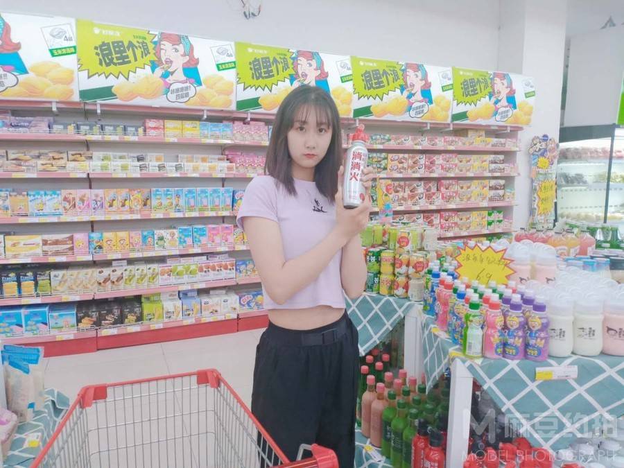 校园模特