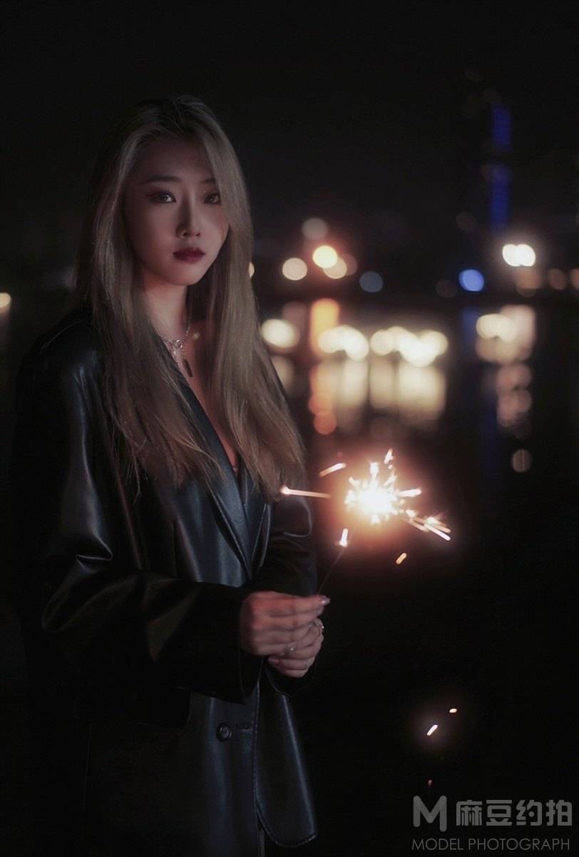 夜景模特
