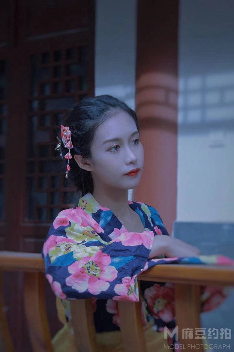 黑白模特