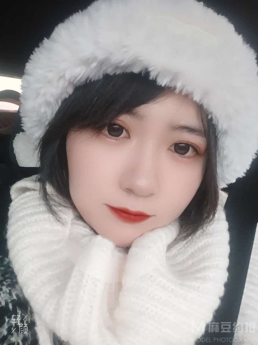 黑白模特