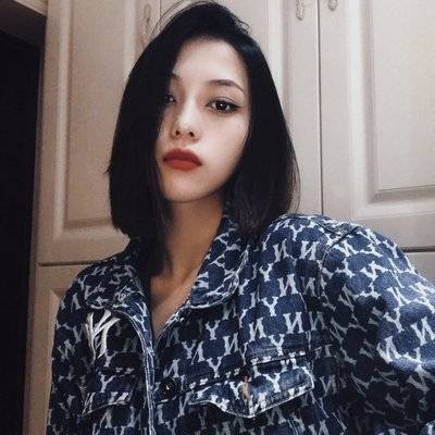 黑白模特
