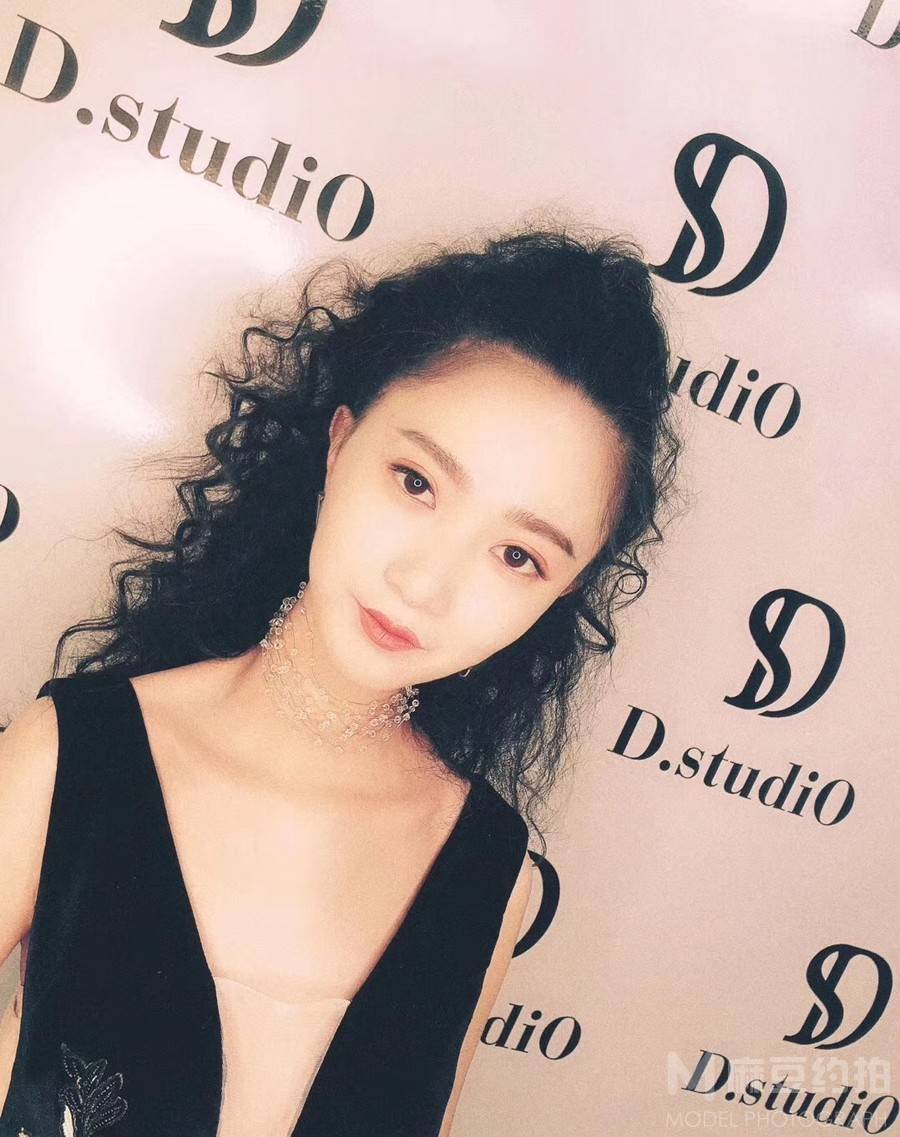 妆容模特