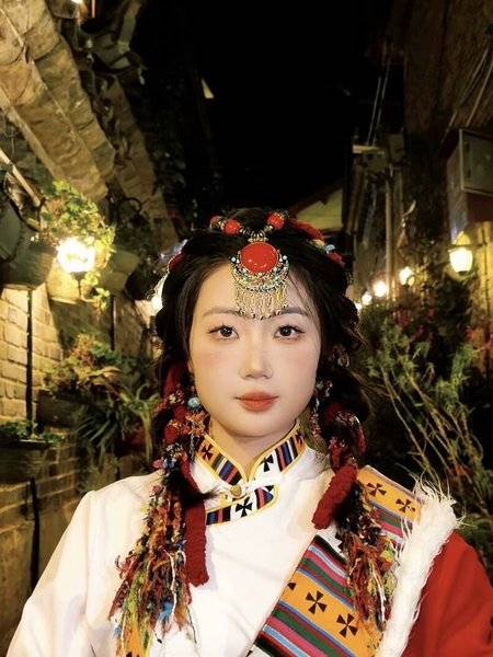 汉服模特