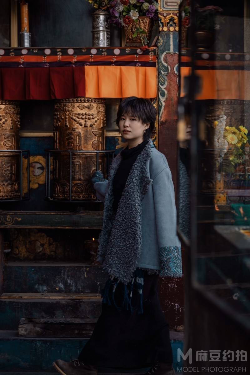 情绪模特