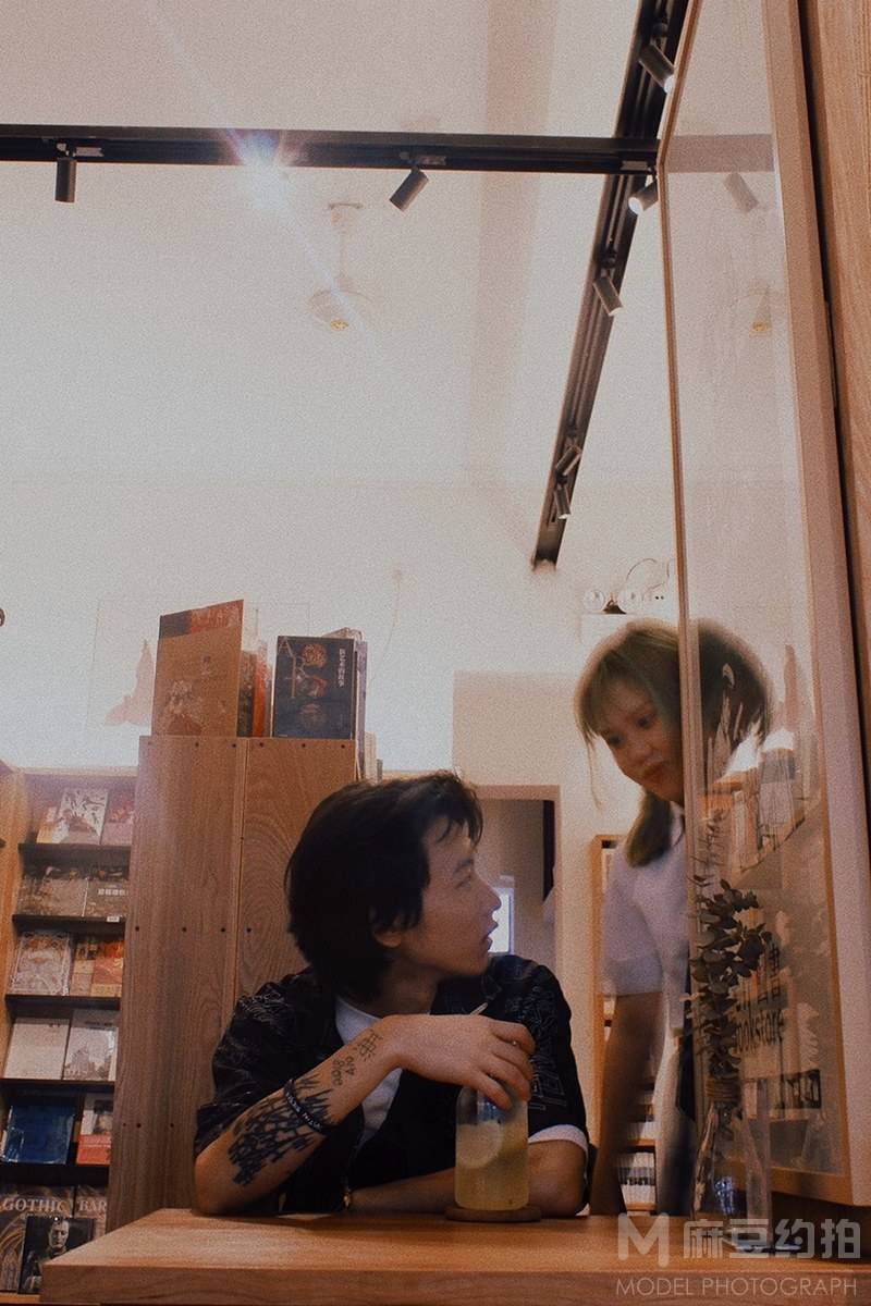 胶片模特