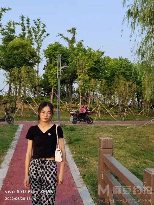 清新模特